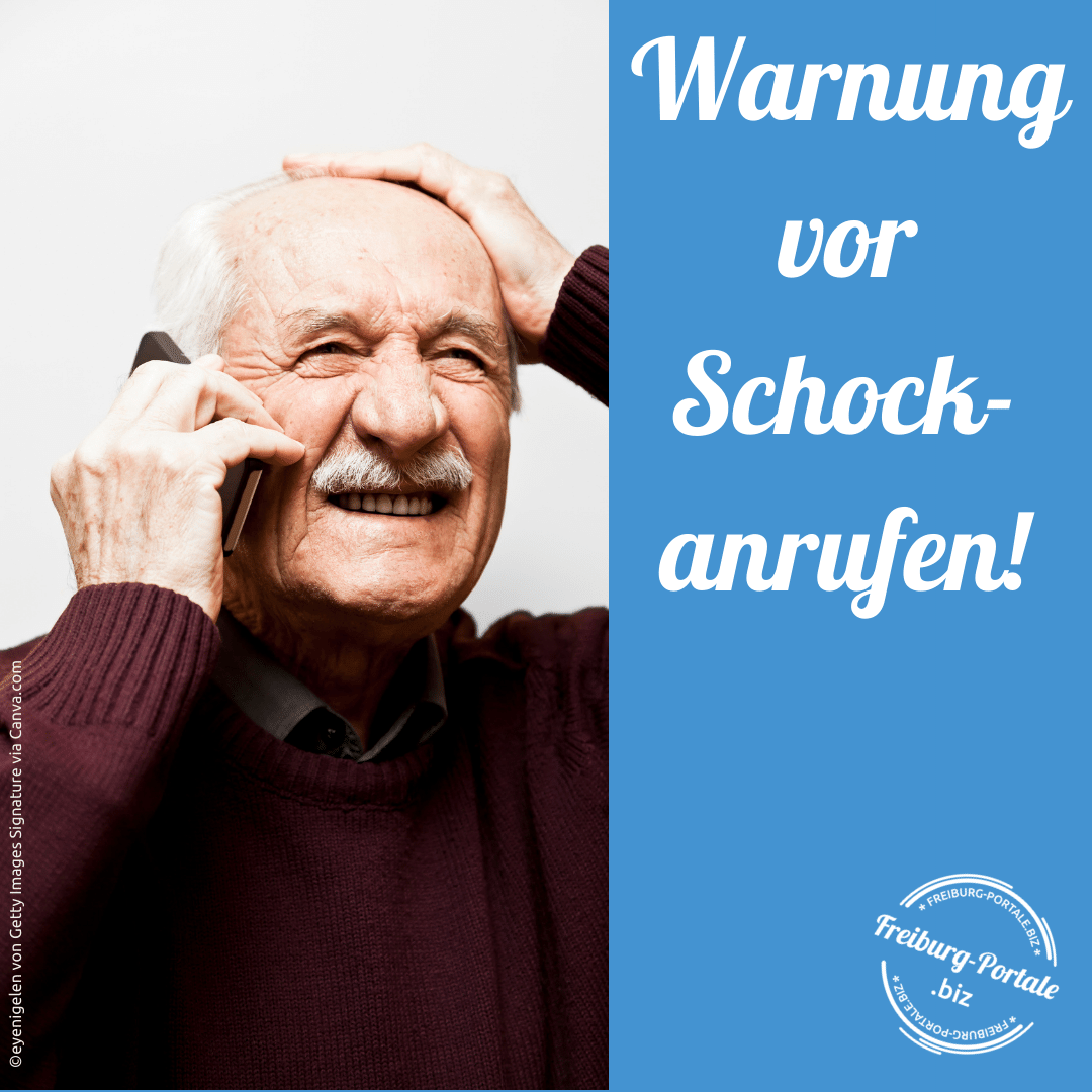 Älterer Mann am Telefon mit erschrockener Mine.